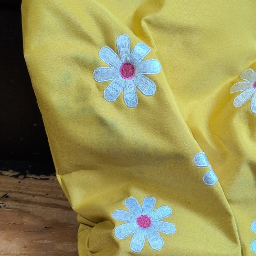 Yellow Daisy Tote Bag with Coin Pouch - Picture 8 of 11